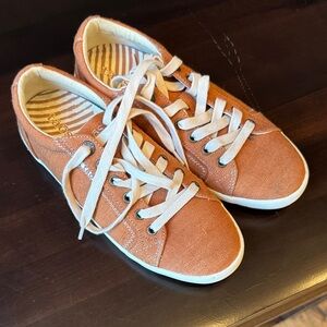 Taos orange Star sneakers